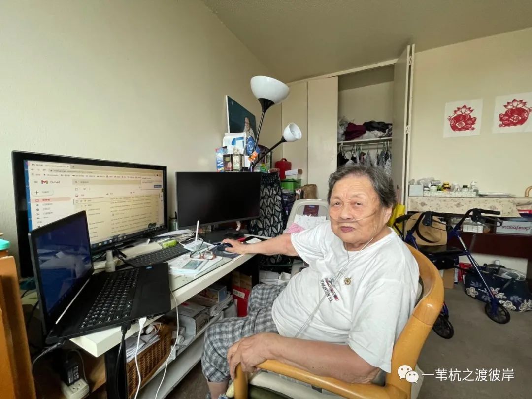 高耀洁每天最重要的工作就是回复邮件