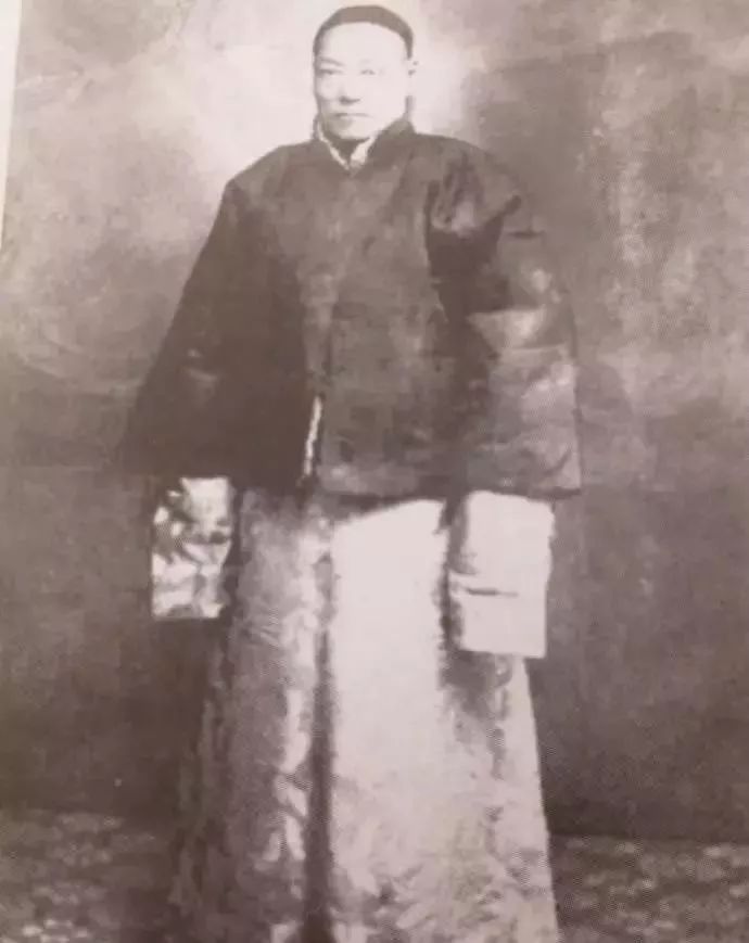 恽毓鼎像