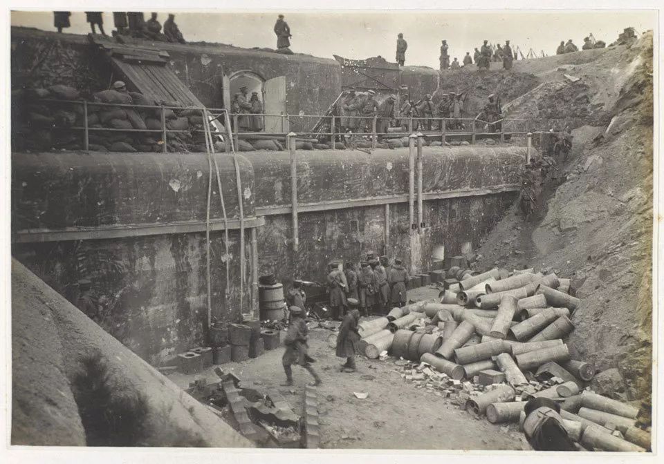 1914年11月,日军占领青岛