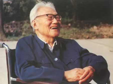 晚年巴金