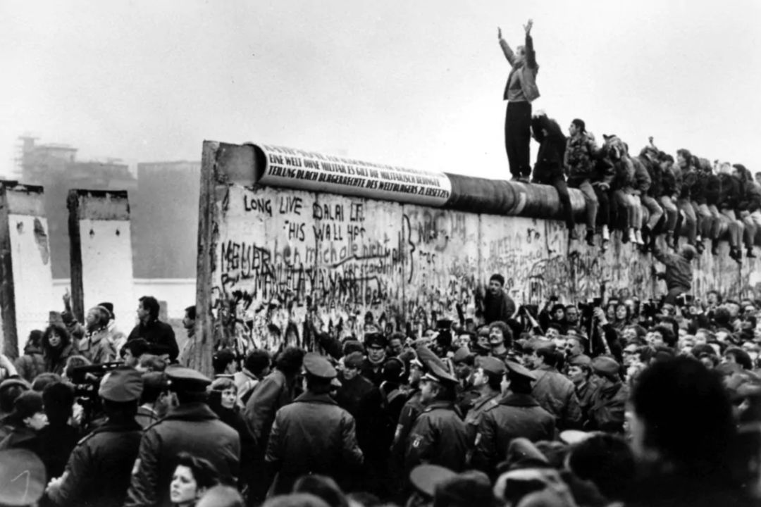 1961到1989,柏林墙存在了28年。