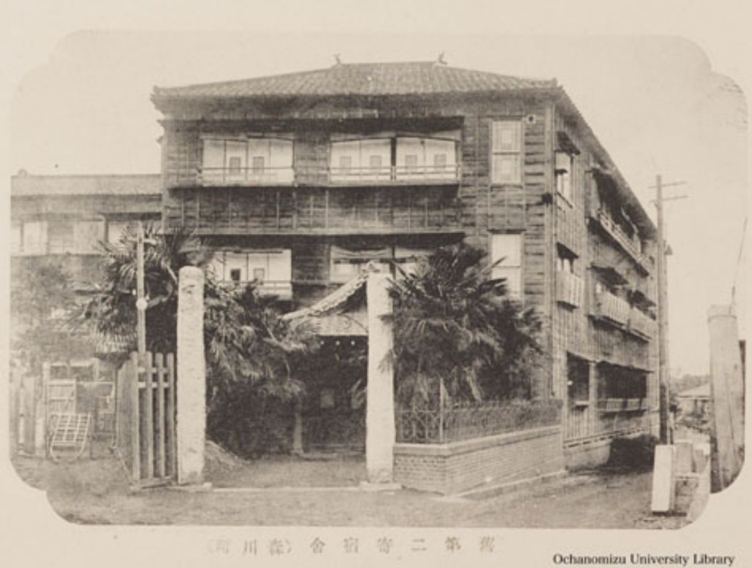 本乡馆是著名的下宿屋,在当时是罕见的三层楼房