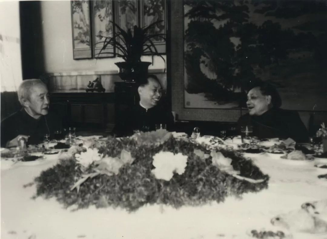 “民主人士”胡愈之的回忆与失语-人文百科