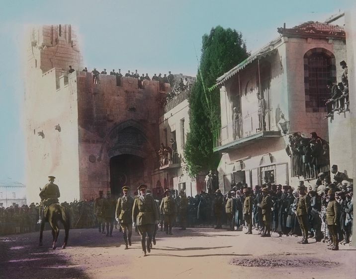 1917年埃德蒙·艾伦比带领英军进入圣城耶路撒冷