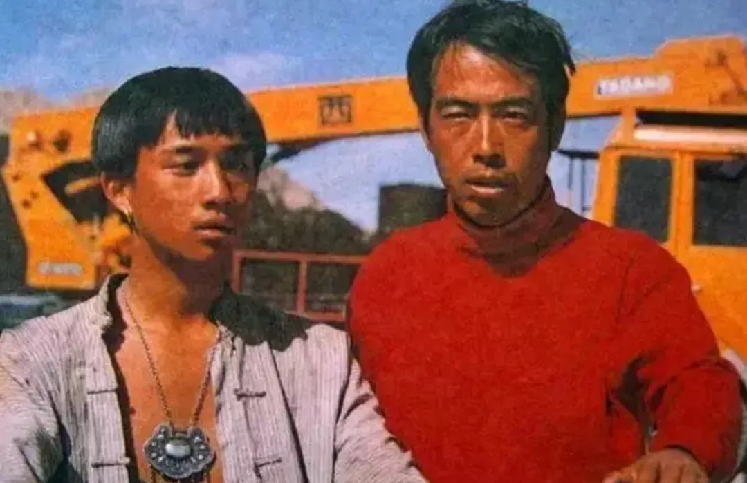 陈凯歌拍《边走边唱》