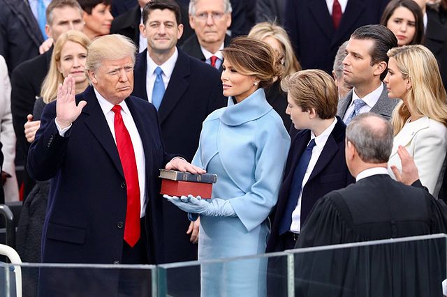 为了统一美国支离破碎的保守主义阵营,右翼先锋为何要去匈牙利和波兰寻找灵感
