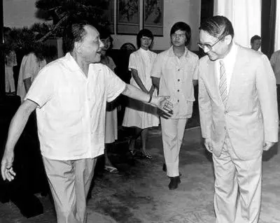 《纽约客》：金庸的江湖传奇与政治寓言-人文百科