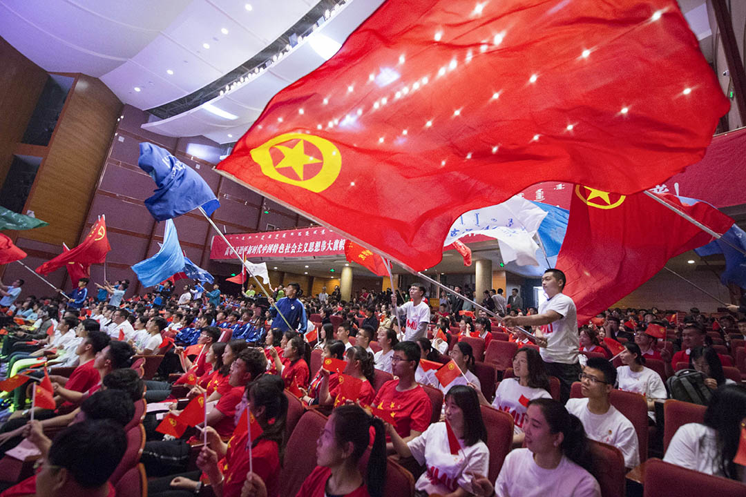 2019年4月22日,大学生在五四运动100周年活动中合唱歌曲《我和我的祖国》。